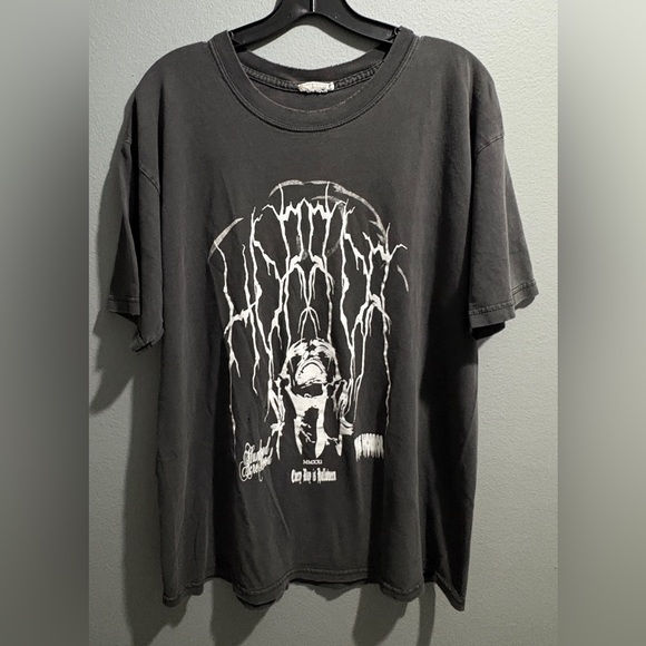 Gildan Dark Gray Graphic Tee - Picture 1 of 8